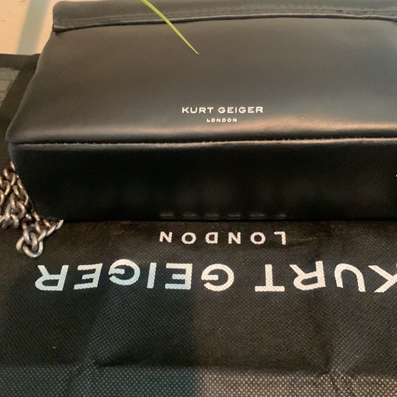 - Kurt Geiger London Mini Kew Leather Shoulder Bag
KURT GEIGER LONDON - Picture 9 of 12